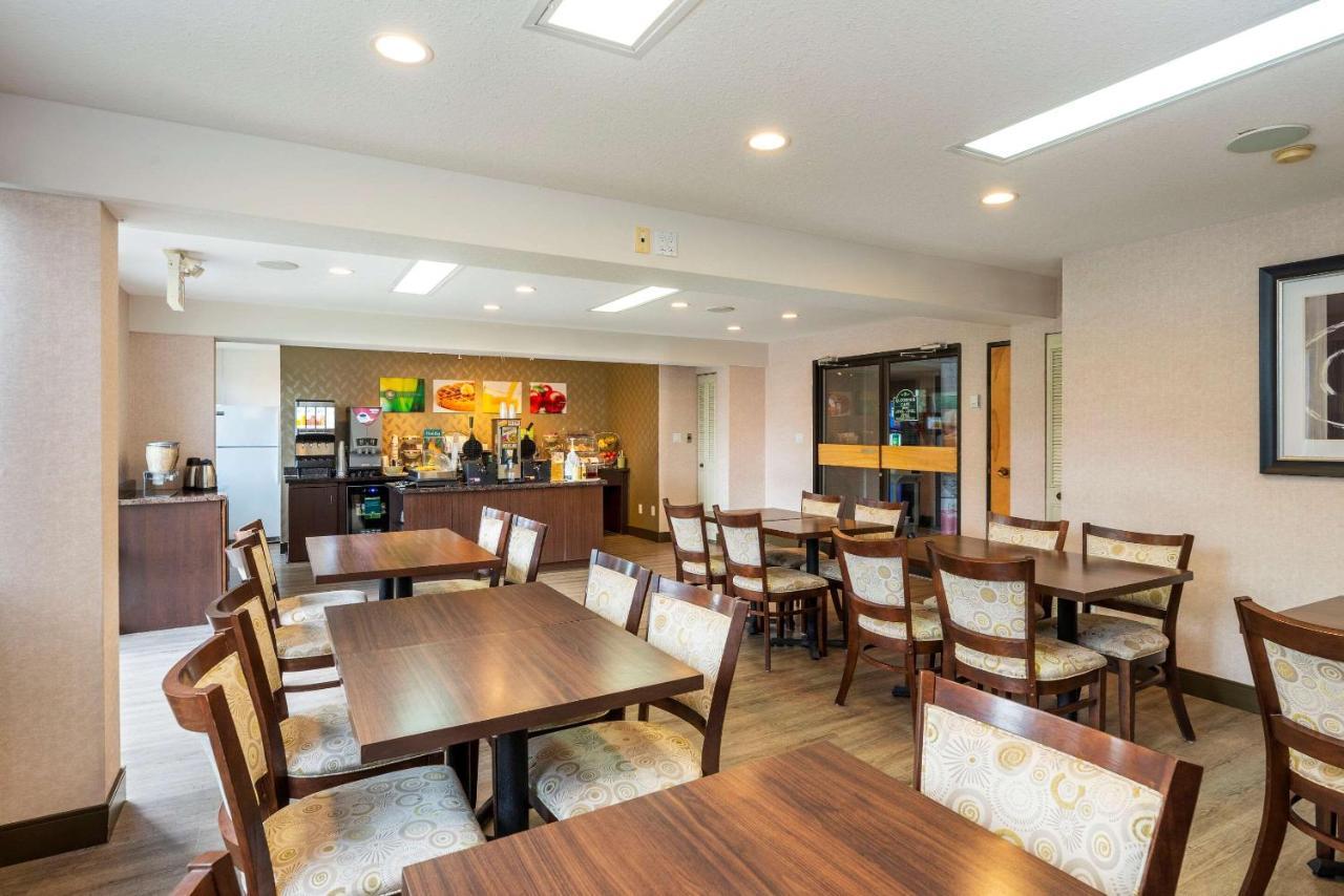 Prestige Riverside Lodge Кенель Экстерьер фото