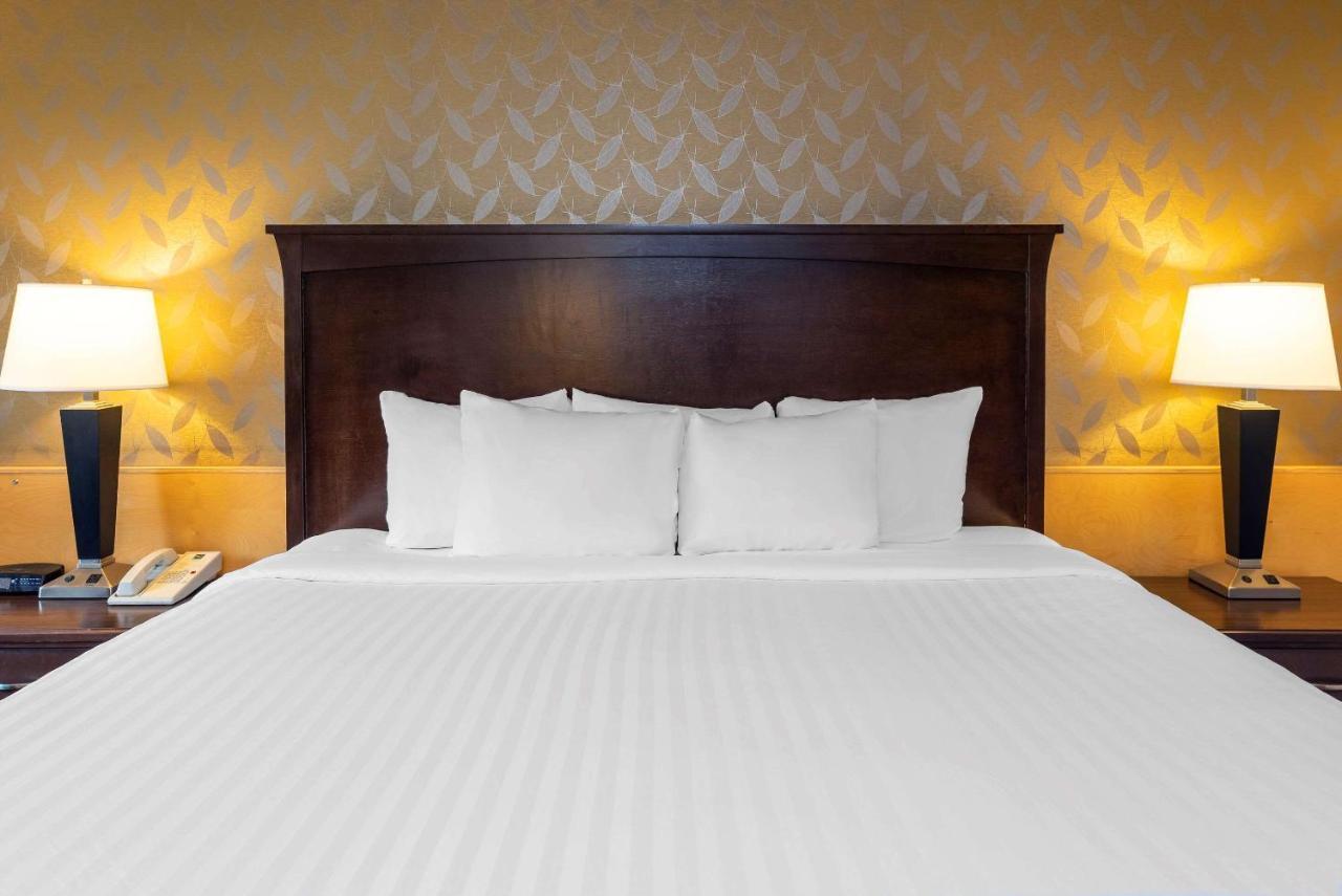Prestige Riverside Lodge Кенель Экстерьер фото