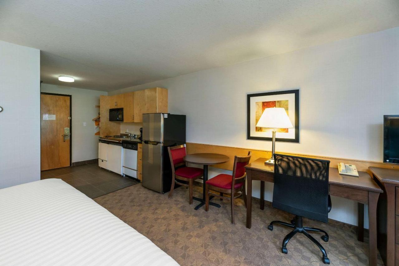 Prestige Riverside Lodge Кенель Экстерьер фото
