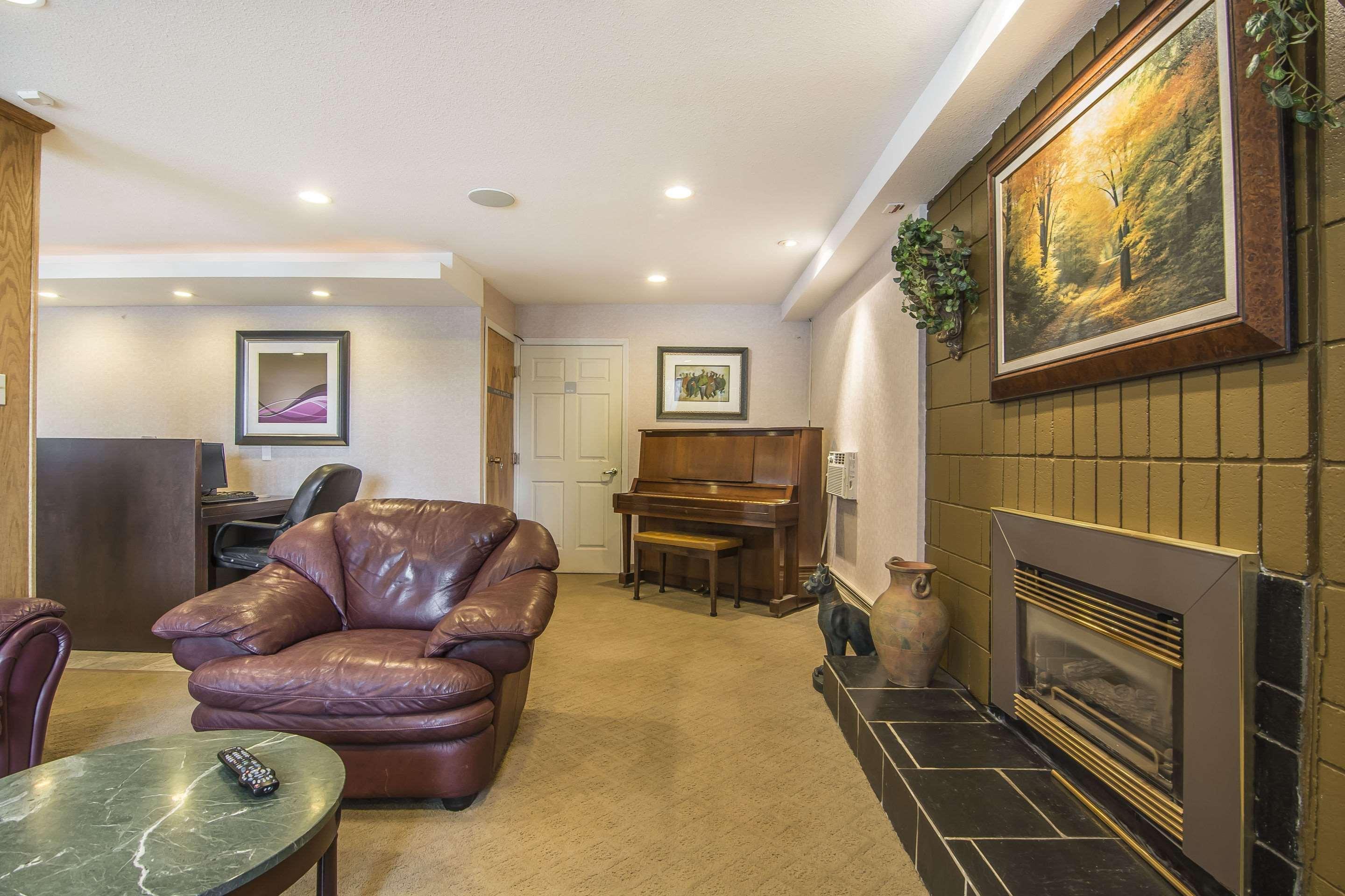 Prestige Riverside Lodge Кенель Экстерьер фото