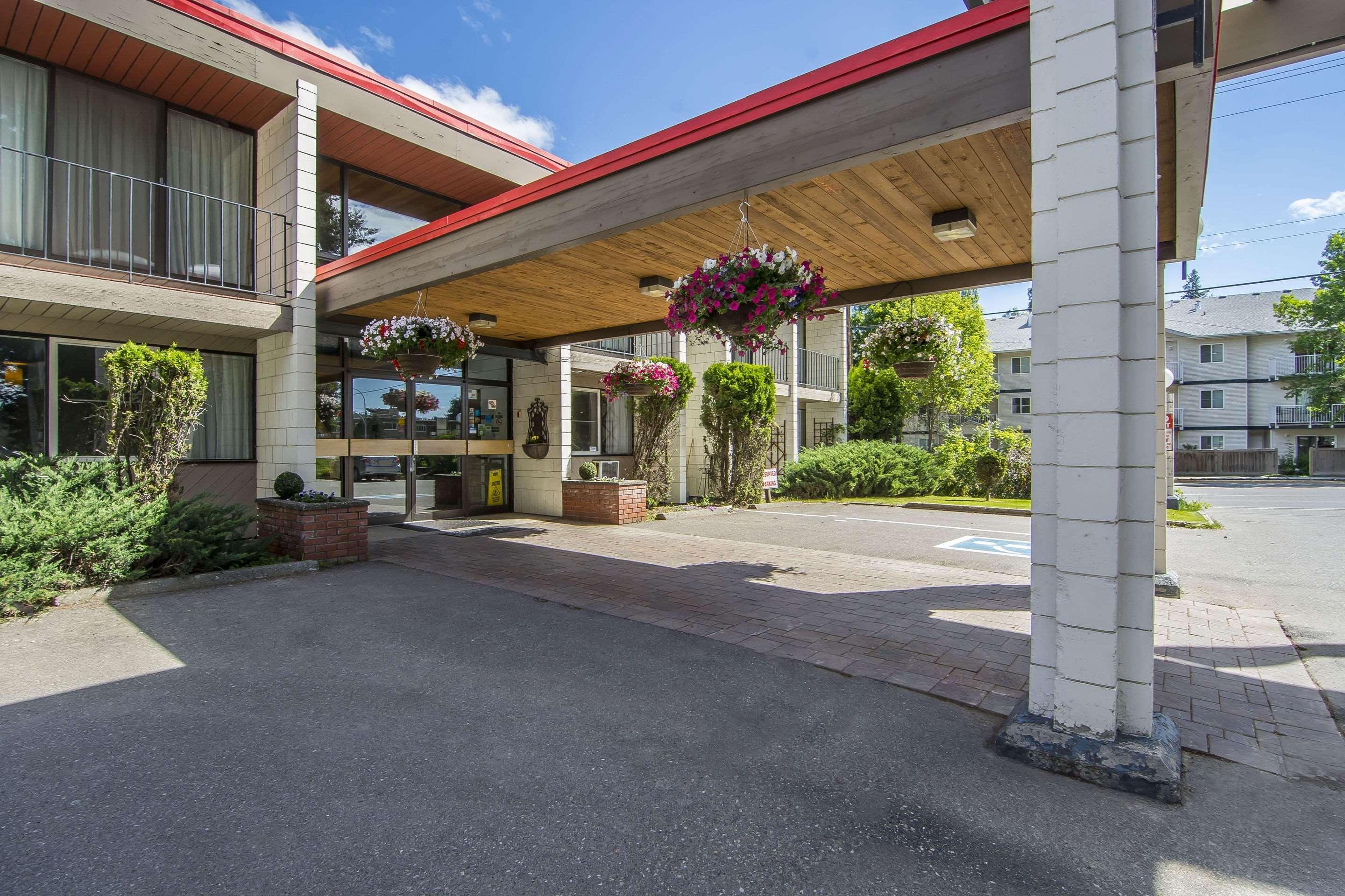 Prestige Riverside Lodge Кенель Экстерьер фото